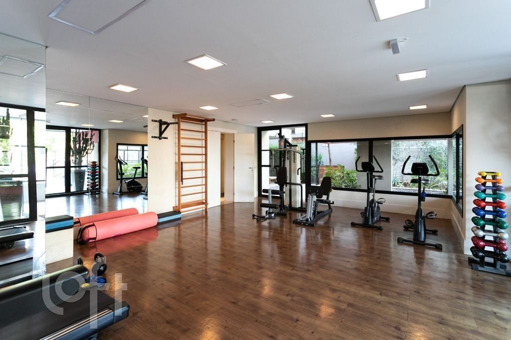 Apartamento à venda com 2 quartos, 70m² - Foto 14