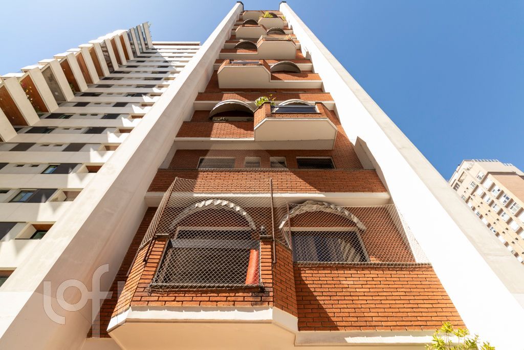 Apartamento à venda com 4 quartos, 230m² - Foto 32