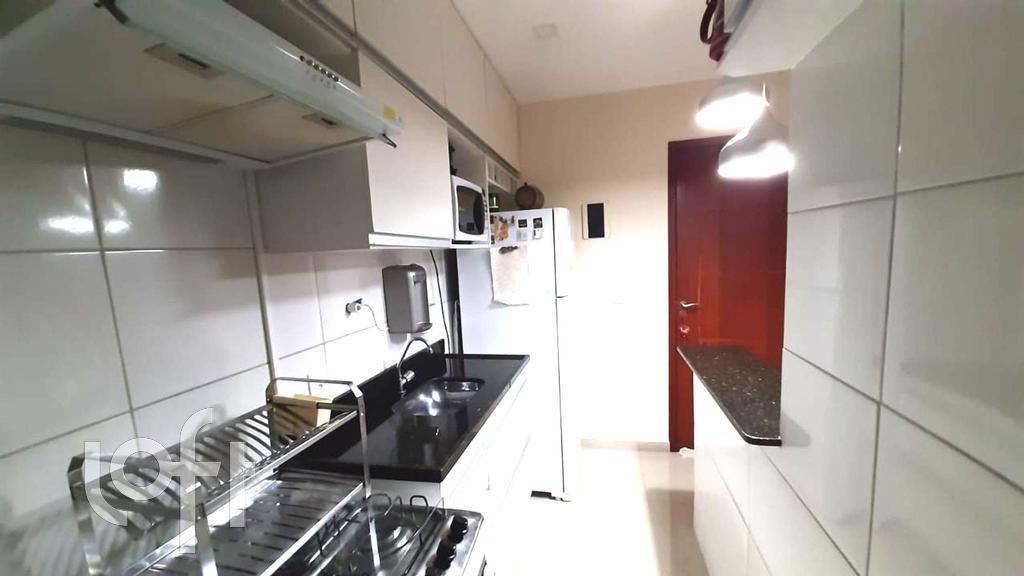 Apartamento à venda com 2 quartos, 69m² - Foto 11