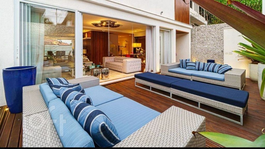Casa à venda com 3 quartos, 450m² - Foto 1