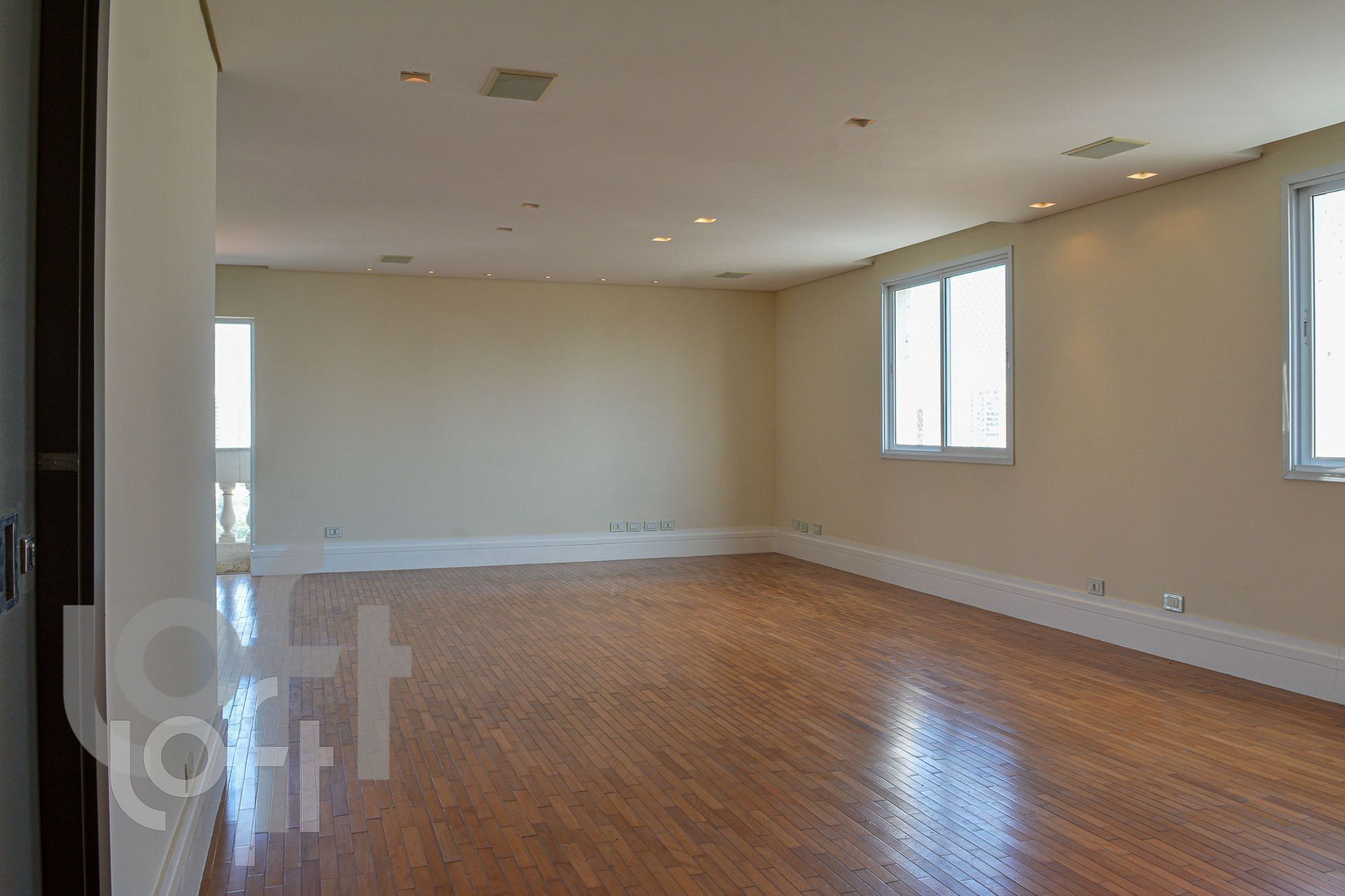 Apartamento à venda com 3 quartos, 200m² - Foto 26