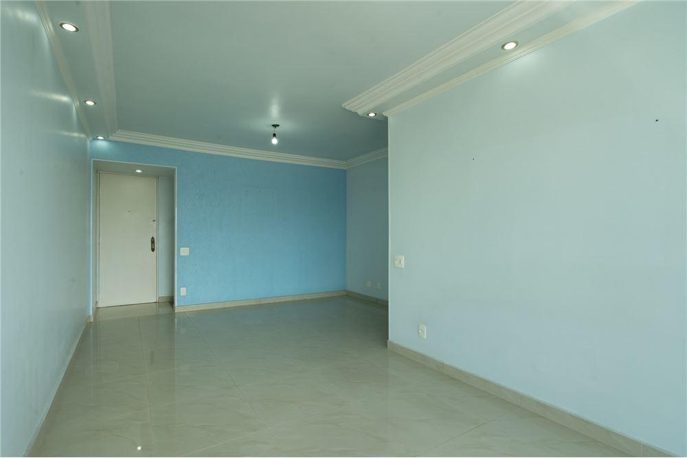 Apartamento à venda com 3 quartos, 90m² - Foto 3