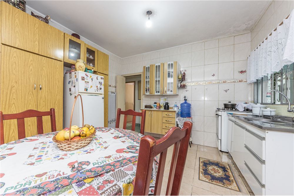 Casa à venda com 5 quartos, 215m² - Foto 30