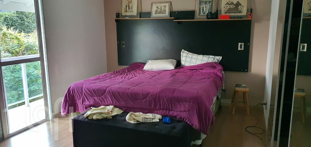 Casa de Condomínio à venda com 4 quartos, 220m² - Foto 18