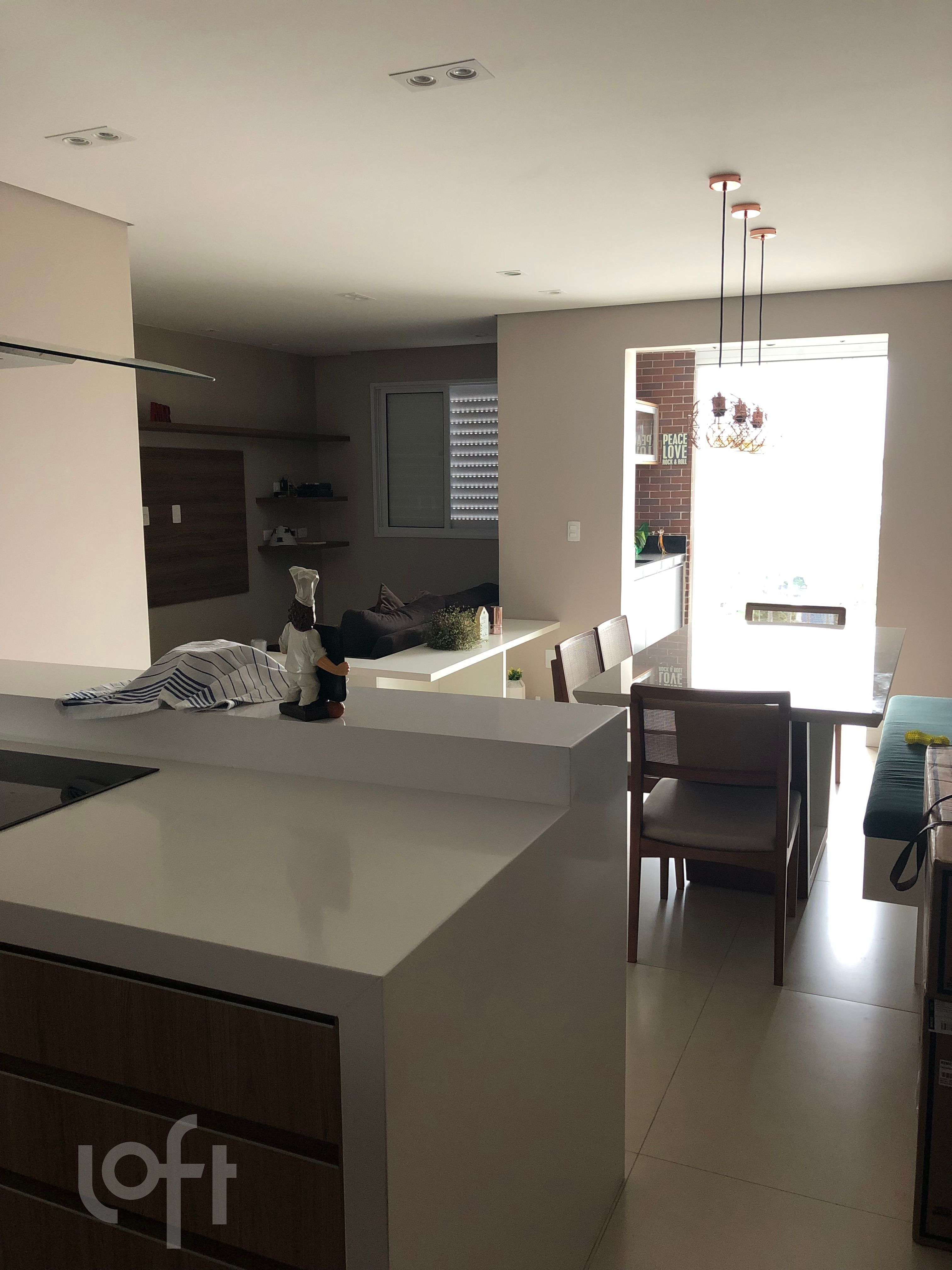 Apartamento à venda com 2 quartos, 70m² - Foto 1