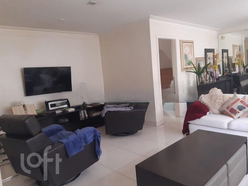 Casa à venda com 5 quartos, 250m² - Foto 2