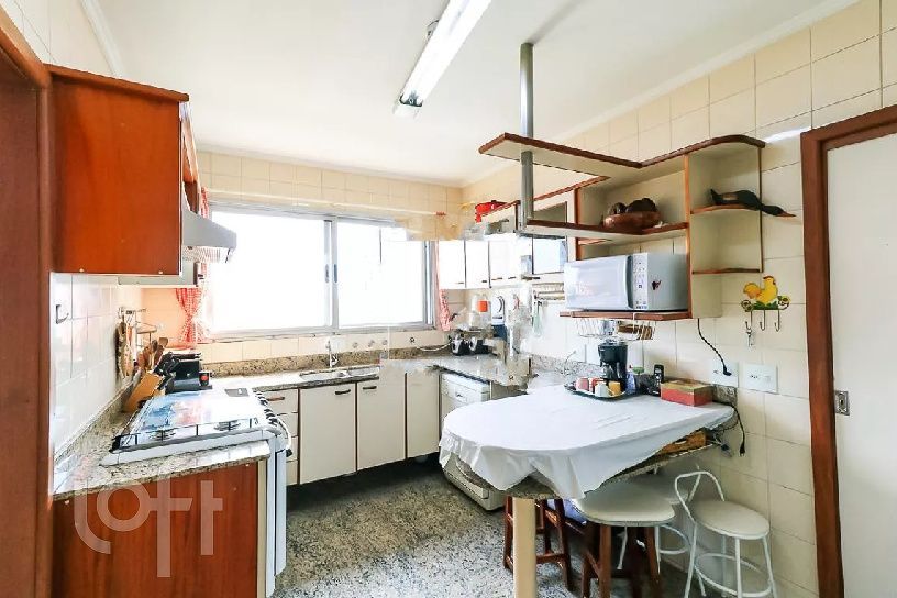 Apartamento à venda com 4 quartos, 190m² - Foto 1