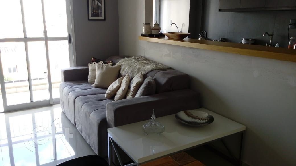 Apartamento à venda com 3 quartos, 69m² - Foto 1