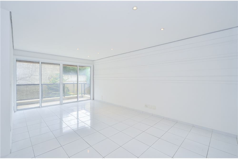 Apartamento à venda com 3 quartos, 129m² - Foto 3