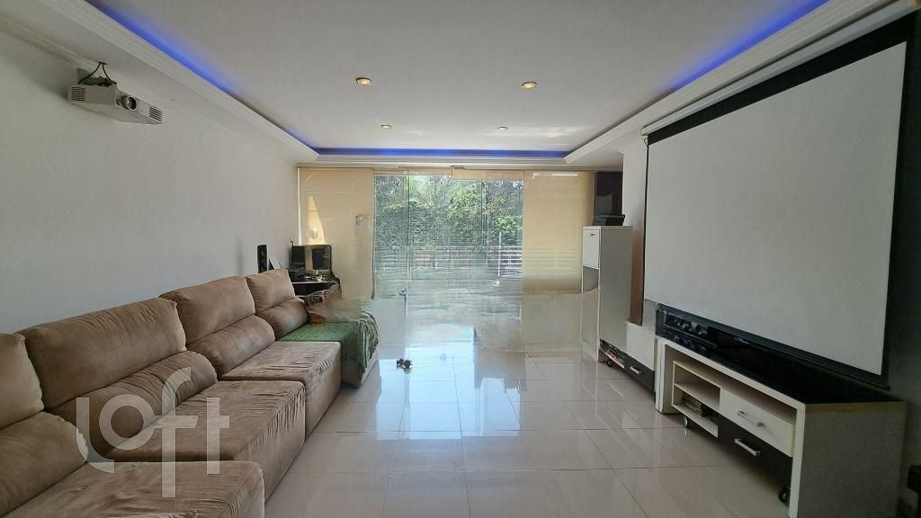 Casa à venda com 3 quartos, 390m² - Foto 1