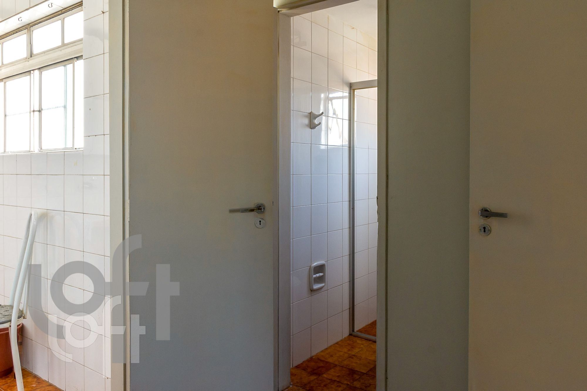 Apartamento à venda com 2 quartos, 135m² - Foto 2