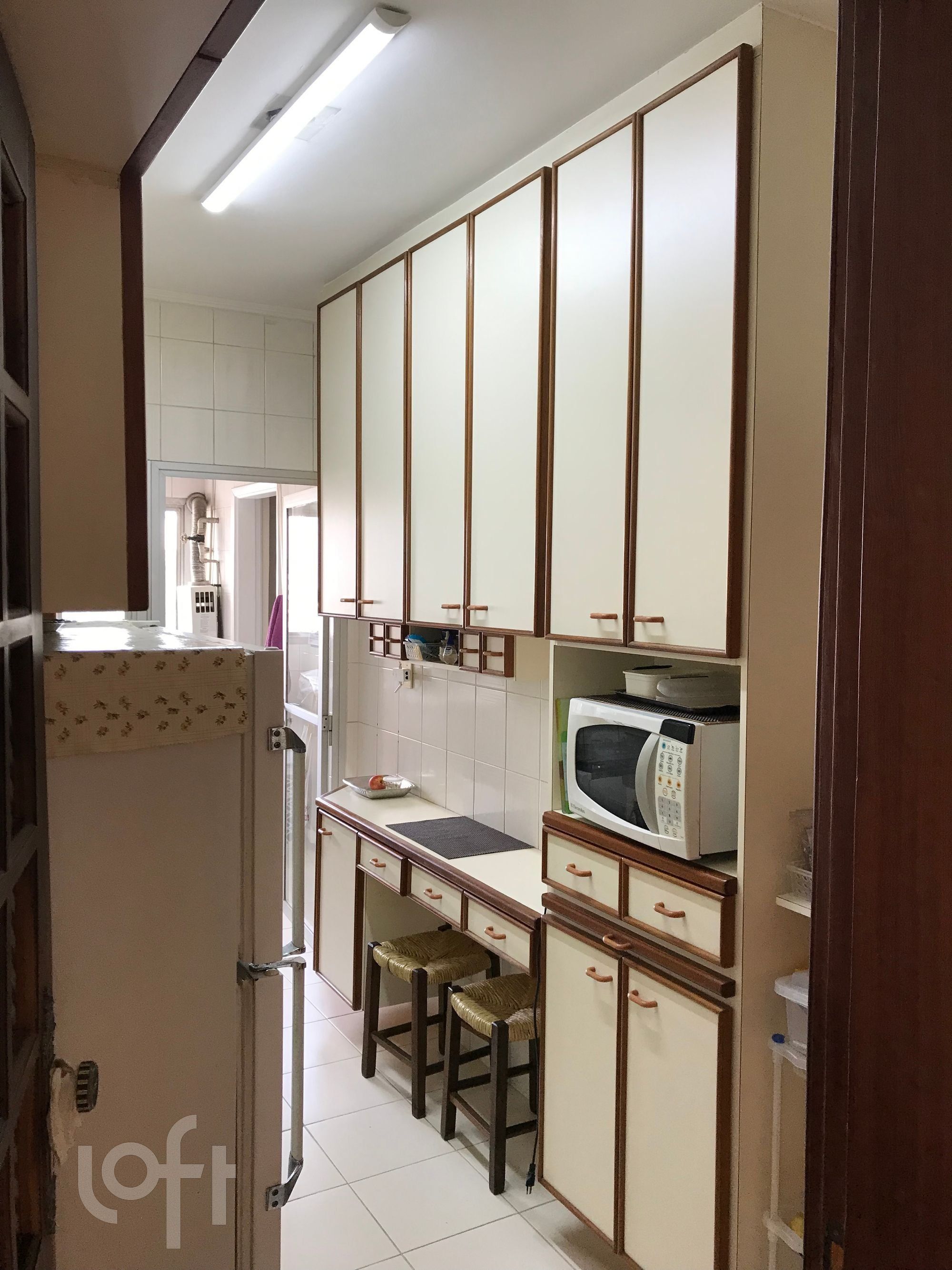 Apartamento à venda com 2 quartos, 75m² - Foto 11
