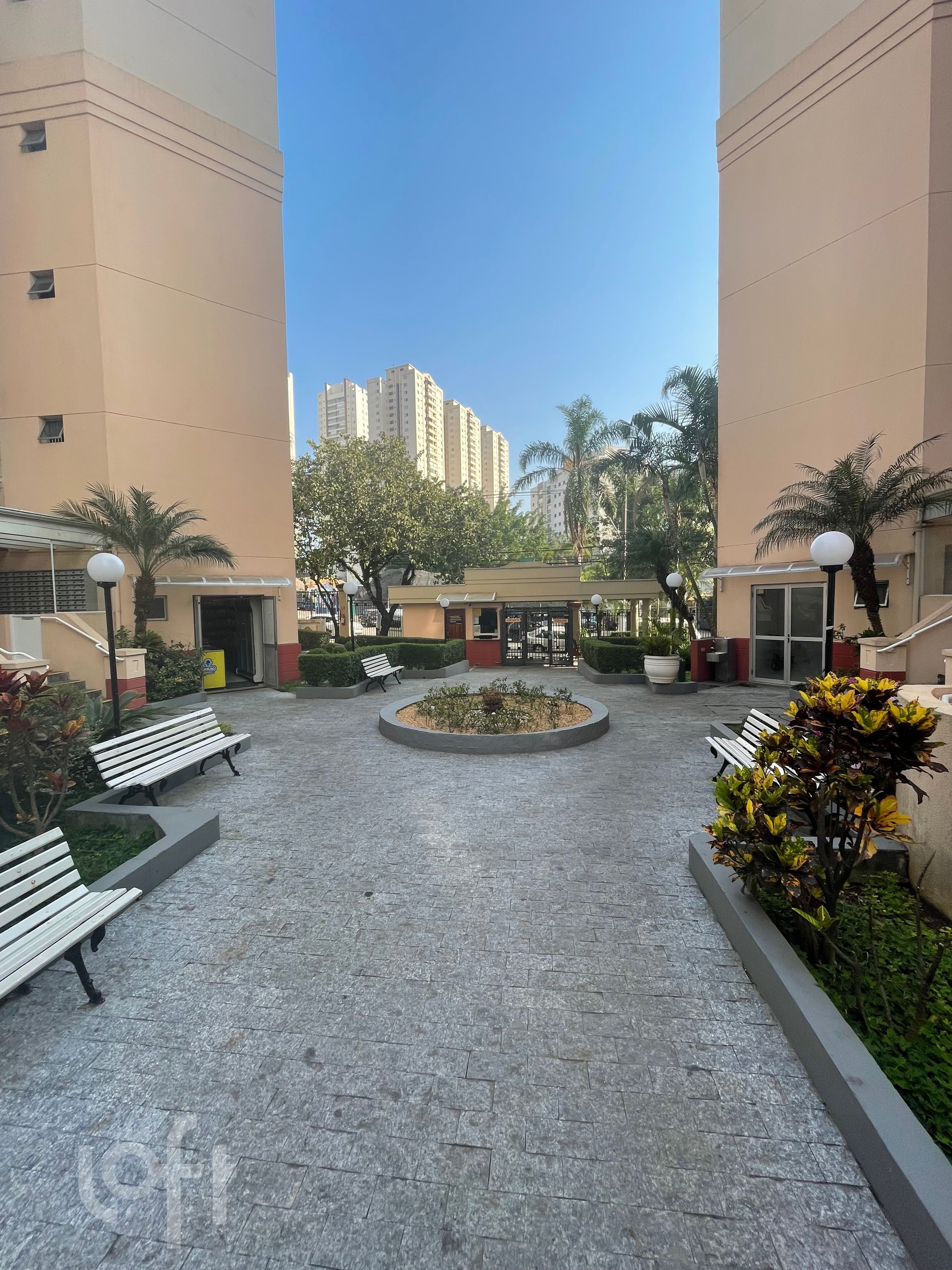 Apartamento à venda com 2 quartos, 48m² - Foto 11