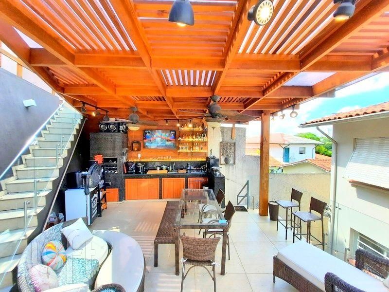 Casa, 5 quartos, 260 m² - Foto 1