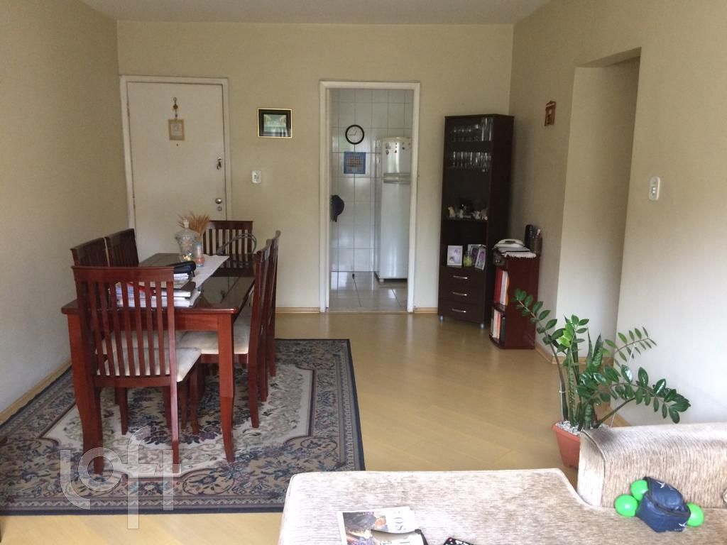 Apartamento à venda com 3 quartos, 90m² - Foto 1