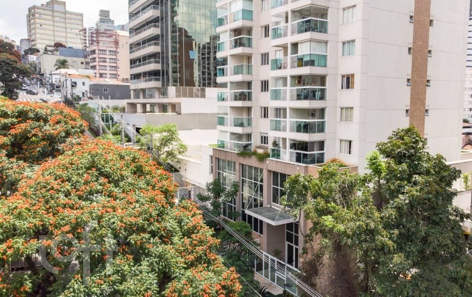Apartamento à venda com 1 quarto, 42m² - Foto 1