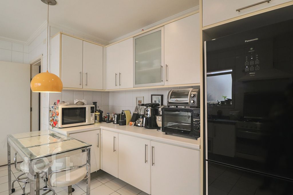 Casa à venda com 4 quartos, 276m² - Foto 32