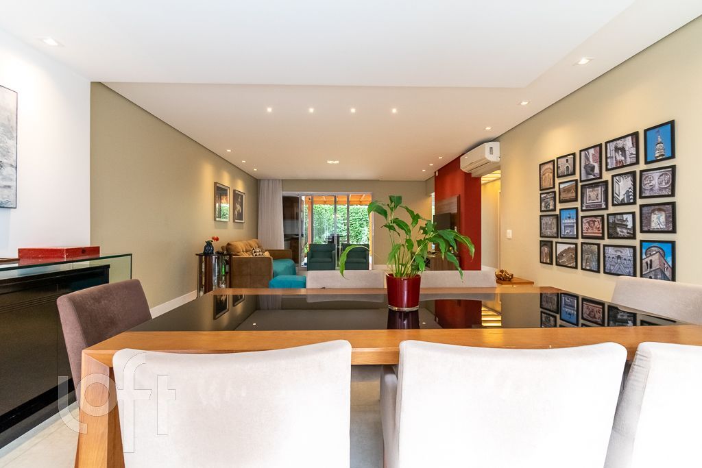 Casa à venda com 4 quartos, 332m² - Foto 17