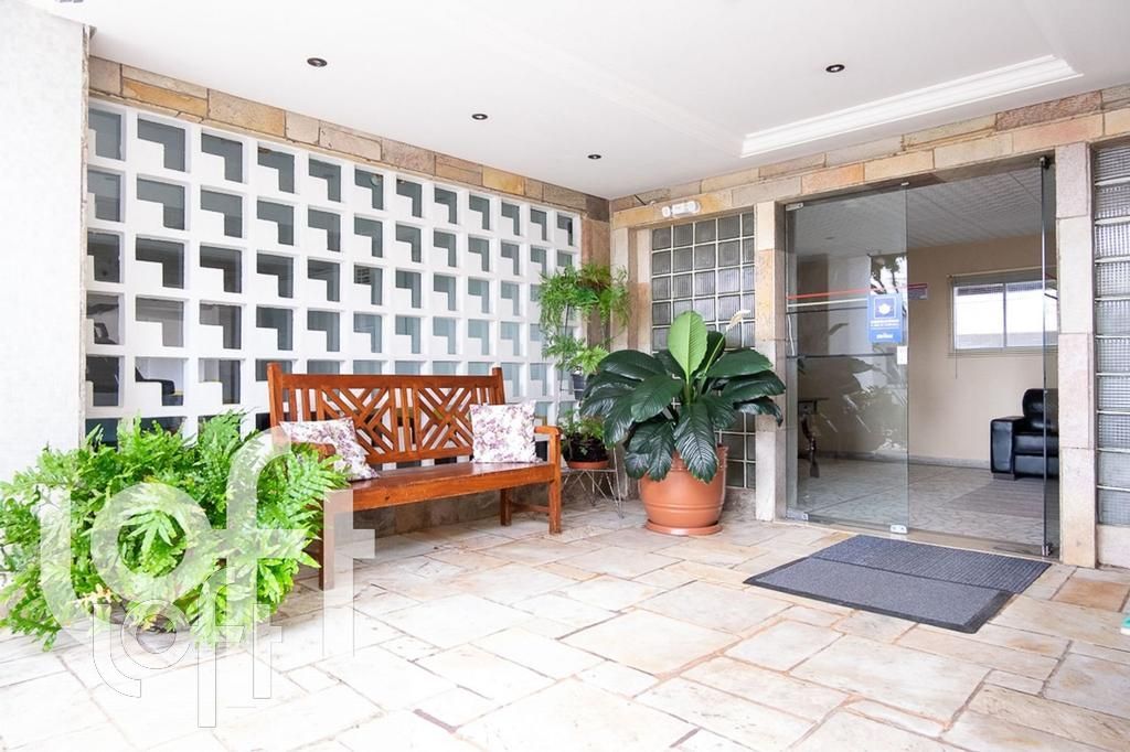 Apartamento à venda com 2 quartos, 65m² - Foto 22
