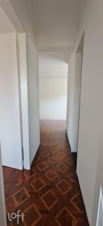 Apartamento à venda com 2 quartos, 70m² - Foto 2