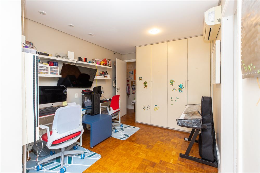 Casa, 3 quartos, 220 m² - Foto 36