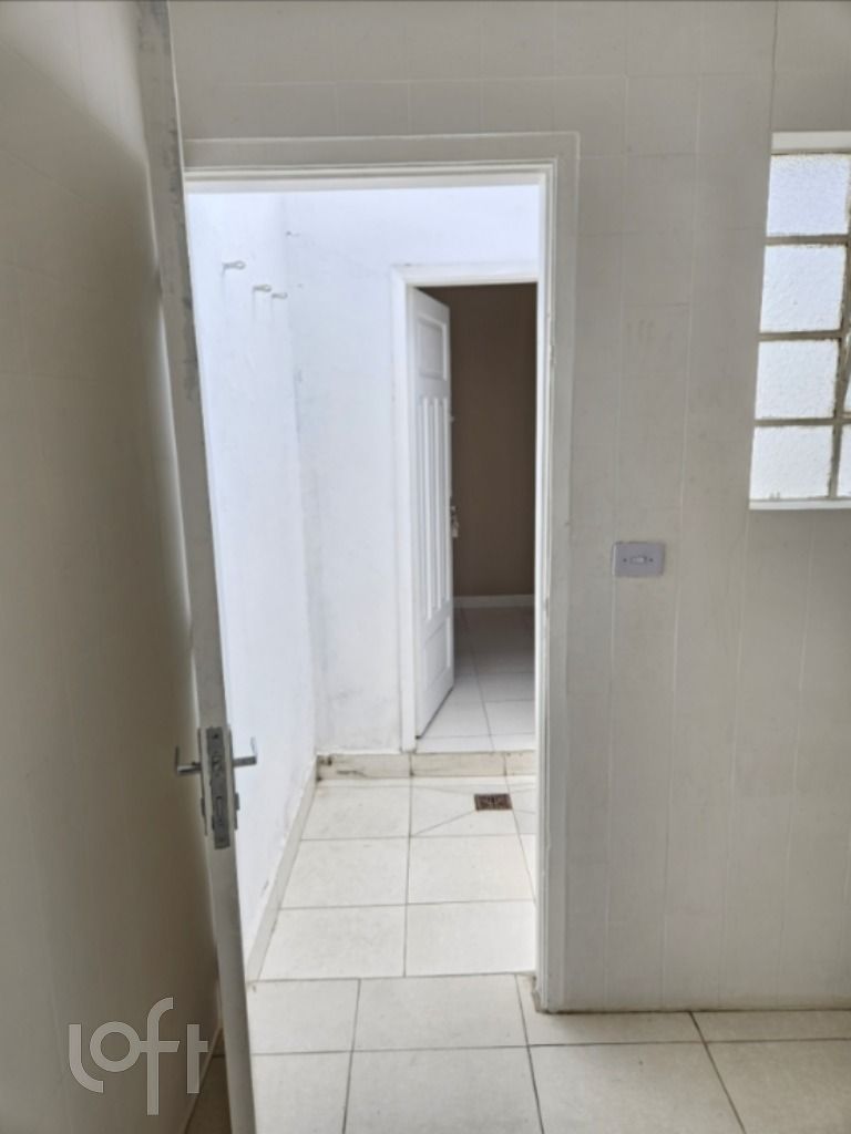 Casa à venda com 2 quartos, 60m² - Foto 2