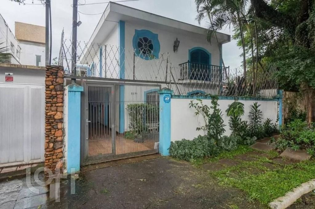 Casa, 3 quartos, 218 m² - Foto 1