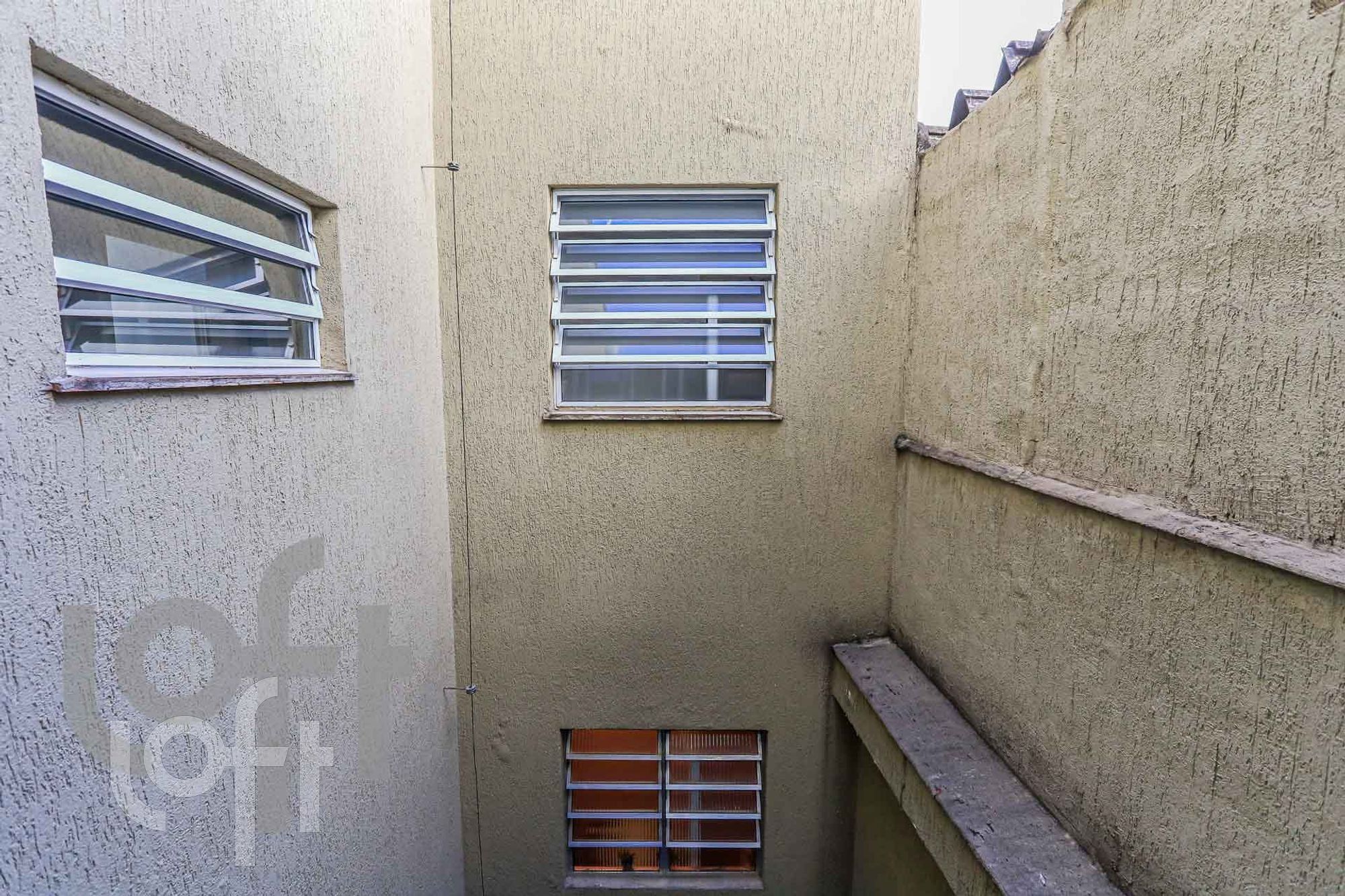 Apartamento à venda com 2 quartos, 75m² - Foto 4