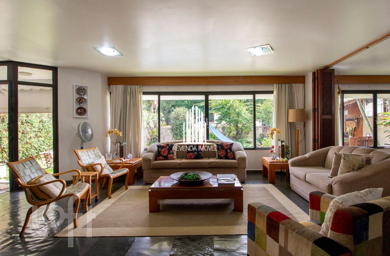 Casa, 4 quartos, 382 m² - Foto 1