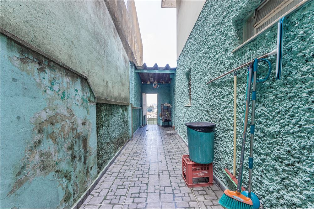 Casa à venda com 5 quartos, 215m² - Foto 34