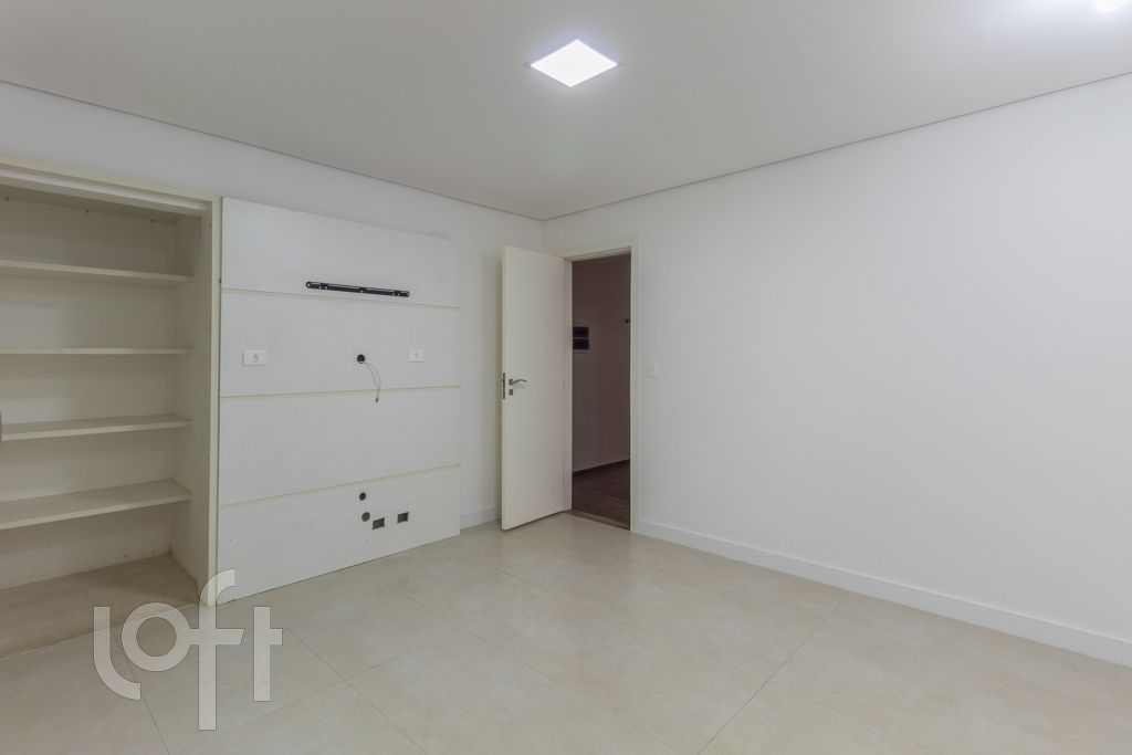 Casa à venda com 3 quartos, 210m² - Foto 32