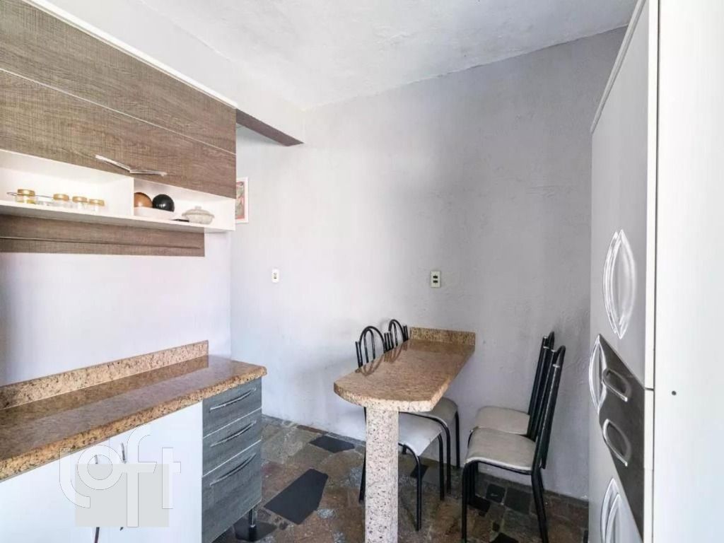 Casa à venda com 4 quartos, 200m² - Foto 37