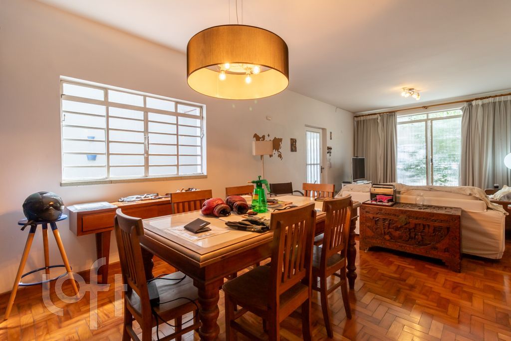 Casa, 3 quartos, 218 m² - Foto 1