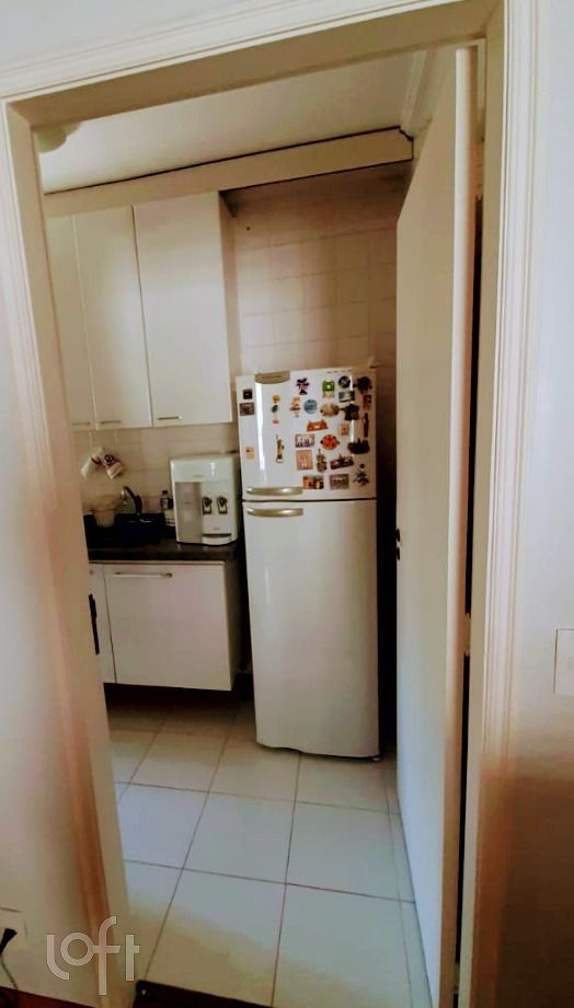 Apartamento à venda com 2 quartos, 67m² - Foto 14