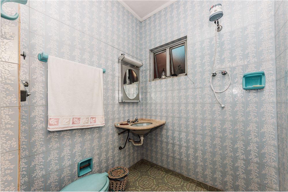 Casa à venda com 5 quartos, 215m² - Foto 25
