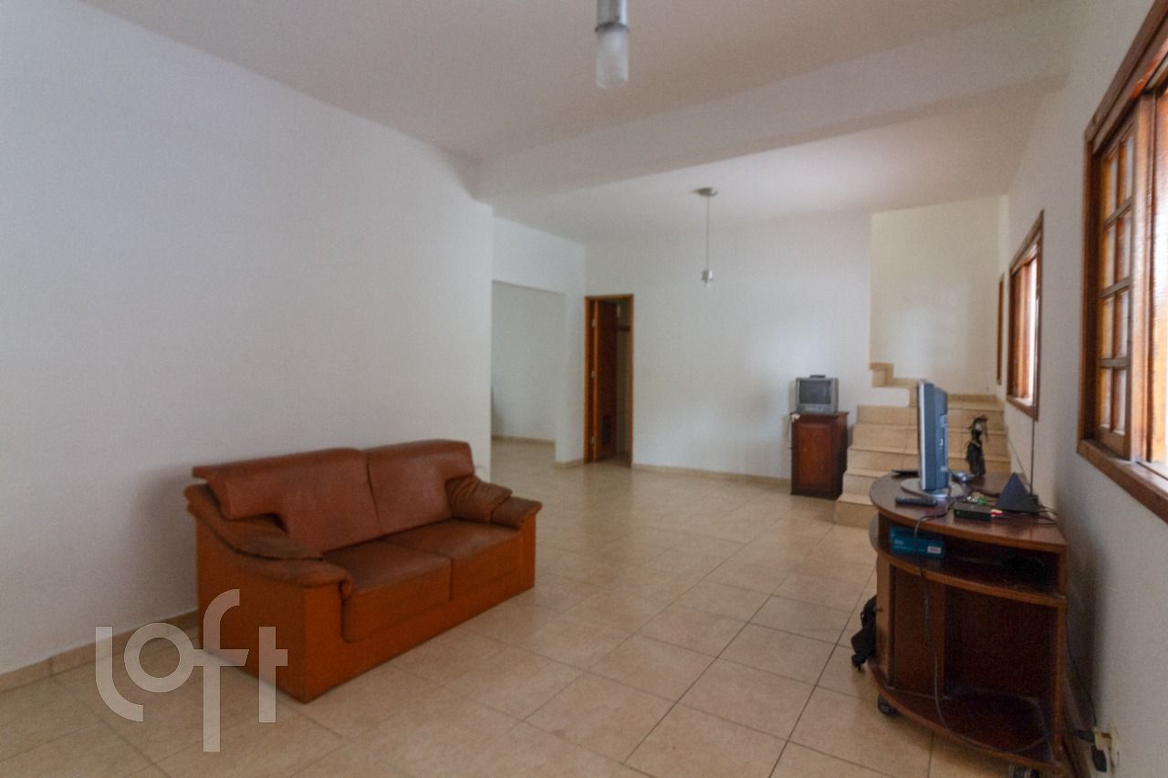 Casa, 3 quartos, 222 m² - Foto 2