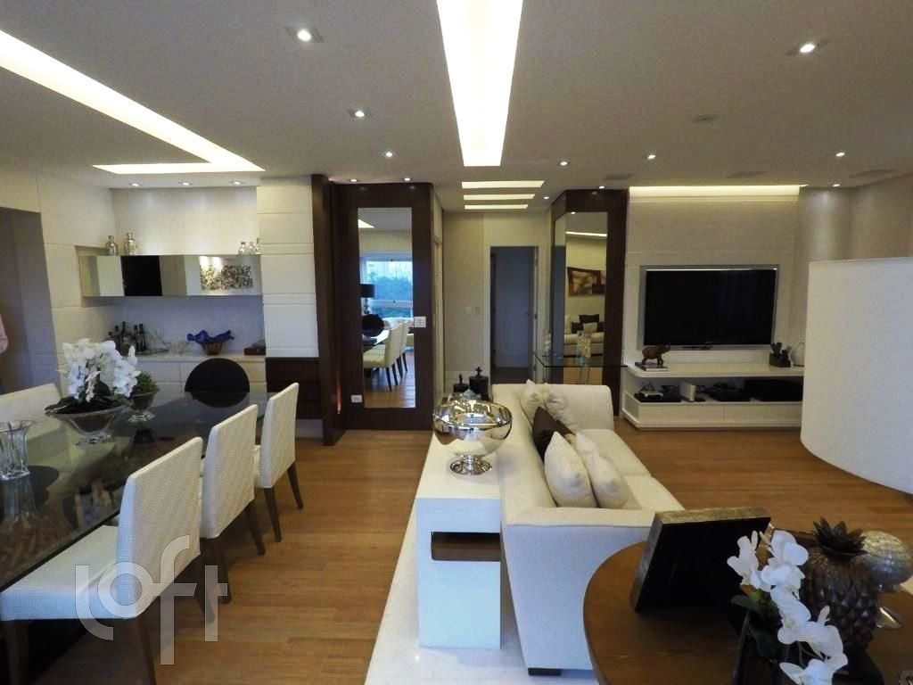 Apartamento à venda com 4 quartos, 234m² - Foto 8