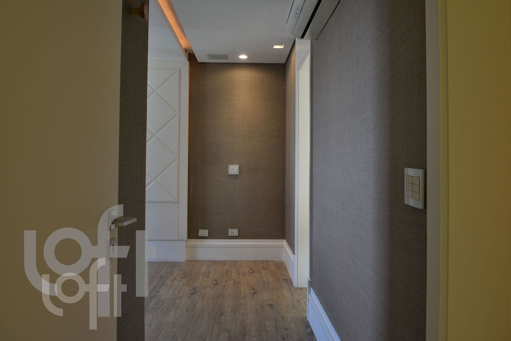 Apartamento à venda com 3 quartos, 200m² - Foto 6