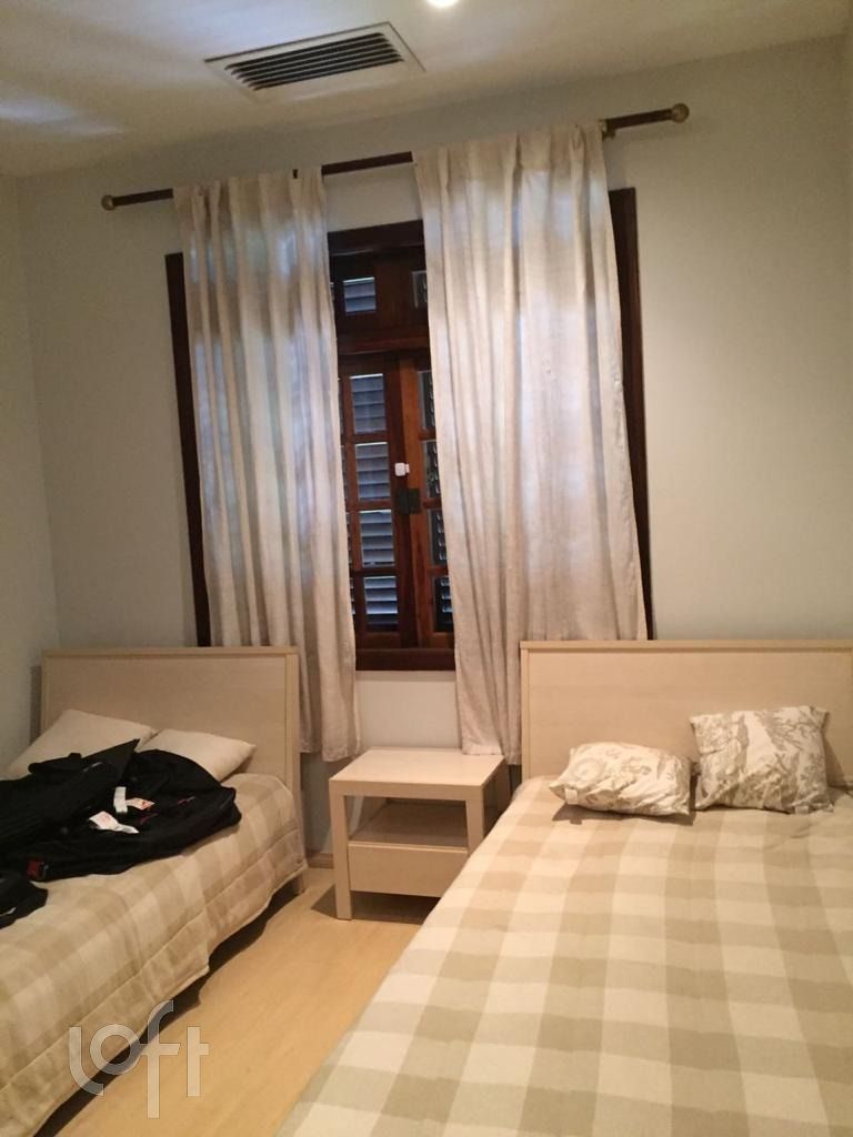 Casa à venda com 4 quartos, 550m² - Foto 14