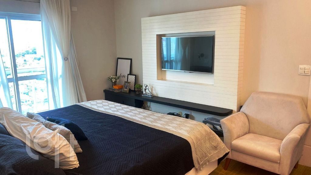 Apartamento à venda com 4 quartos, 234m² - Foto 32