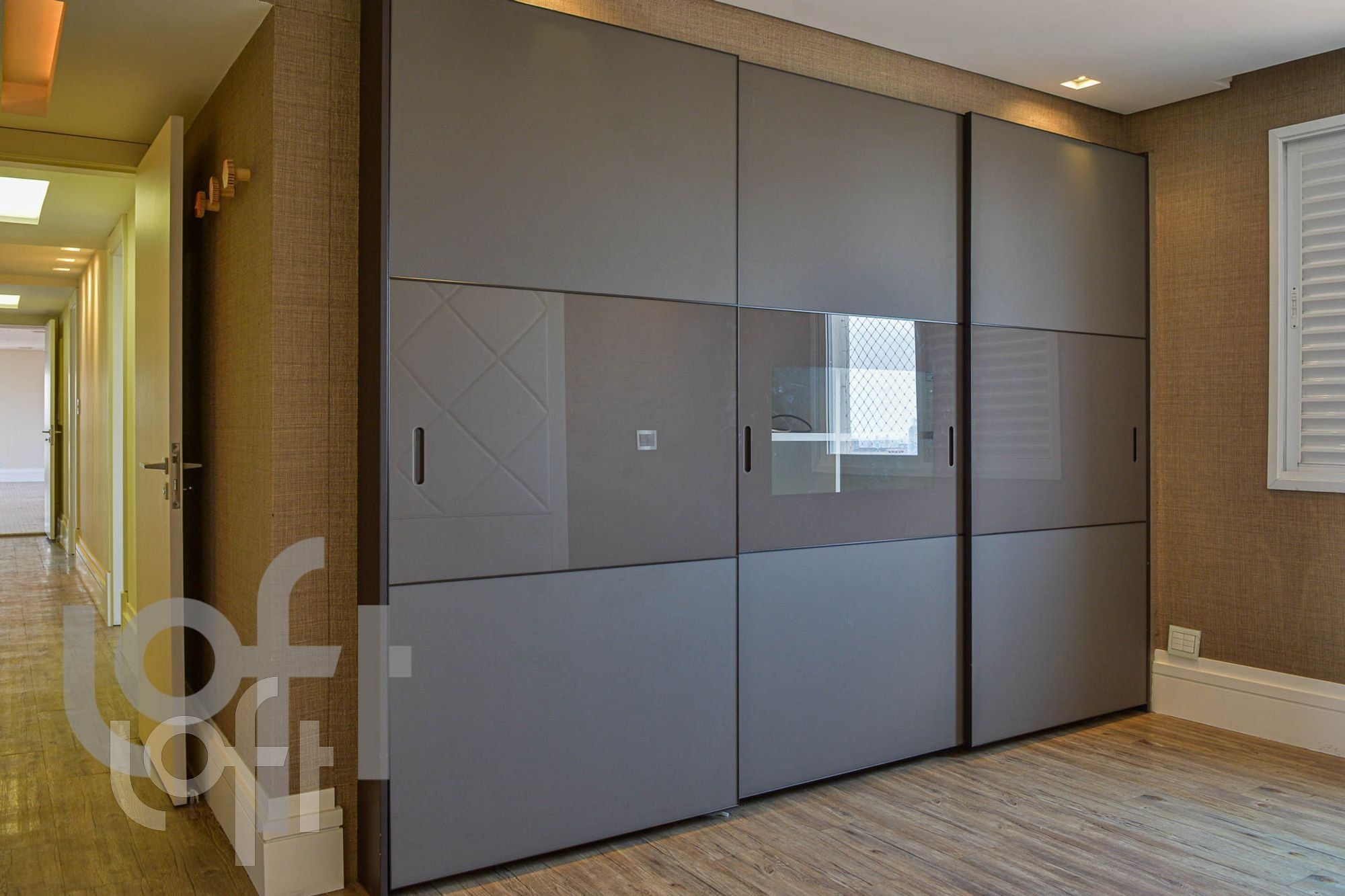 Apartamento à venda com 3 quartos, 200m² - Foto 3