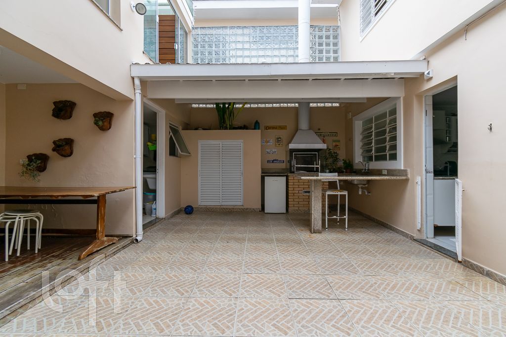 Casa, 4 quartos, 250 m² - Foto 1