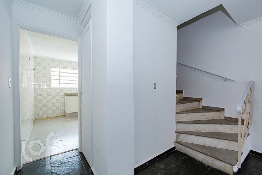 Casa à venda com 2 quartos, 85m² - Foto 4