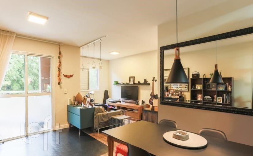 Apartamento à venda com 2 quartos, 72m² - Foto 3