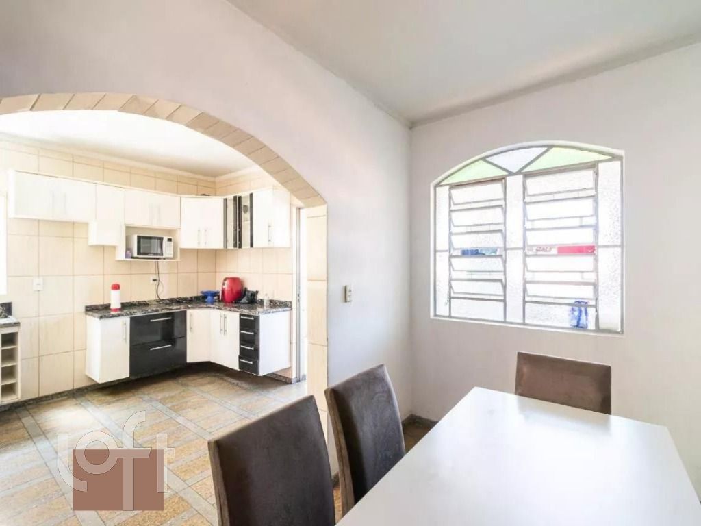 Casa à venda com 4 quartos, 200m² - Foto 16