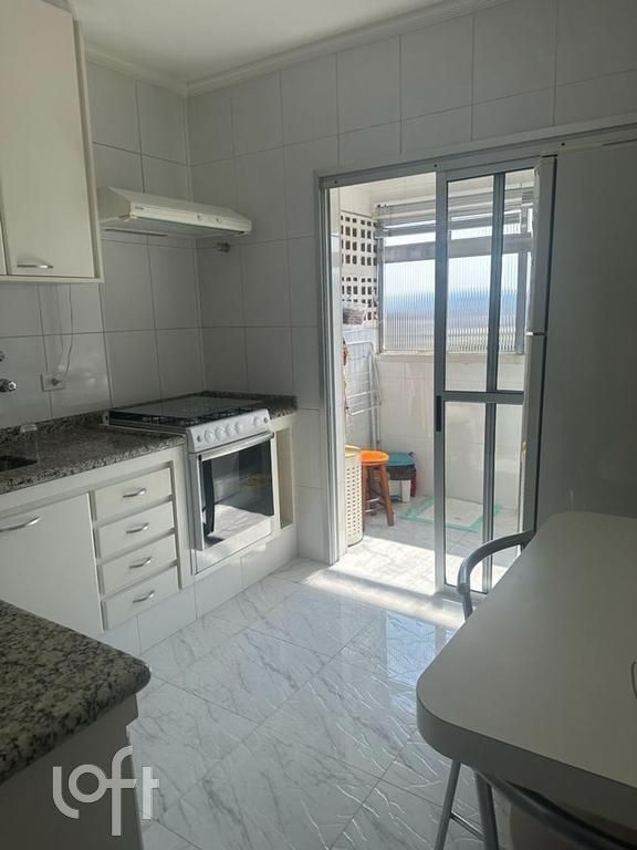 Apartamento à venda com 2 quartos, 67m² - Foto 4