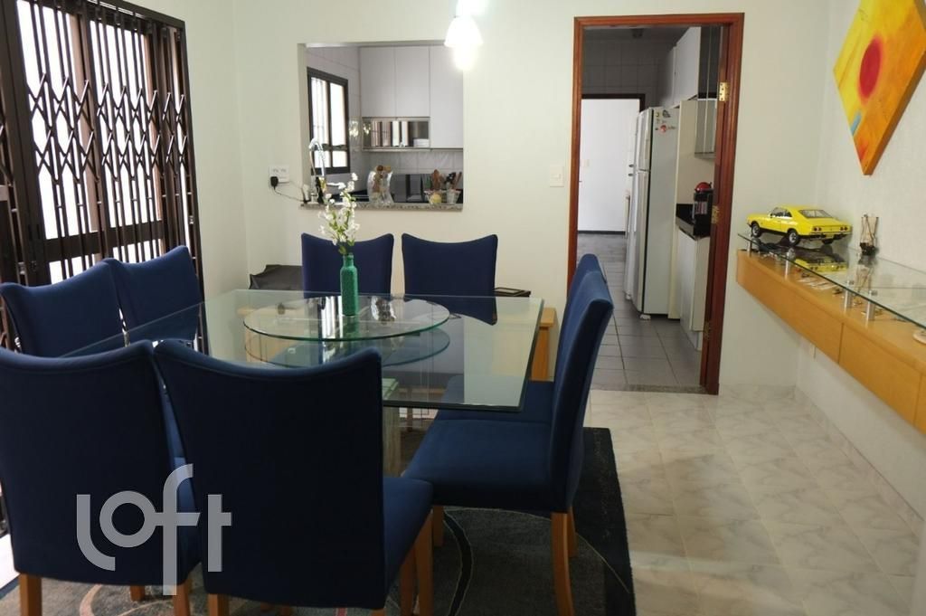 Casa à venda com 3 quartos, 210m² - Foto 2