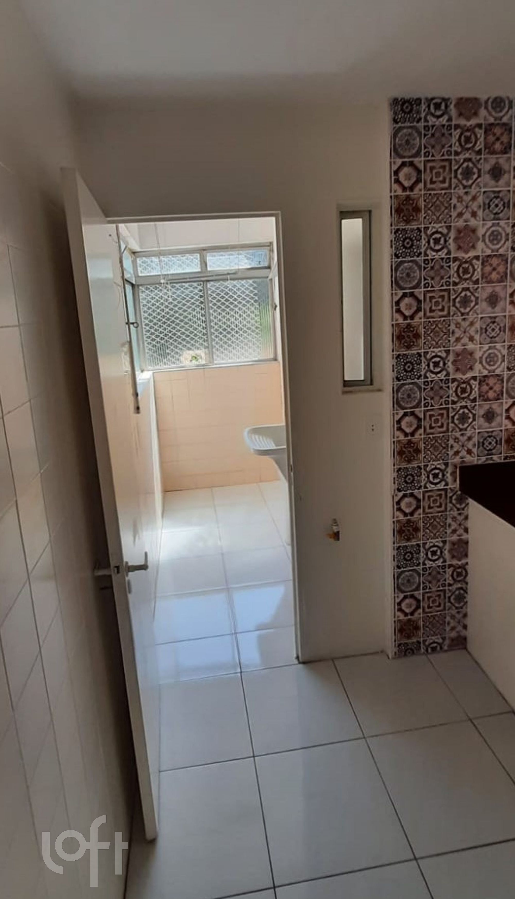 Apartamento à venda com 2 quartos, 67m² - Foto 12