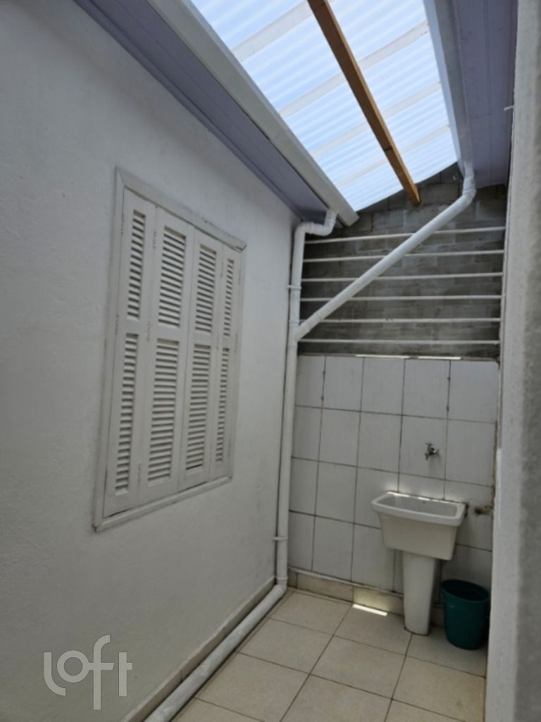 Casa à venda com 2 quartos, 60m² - Foto 5