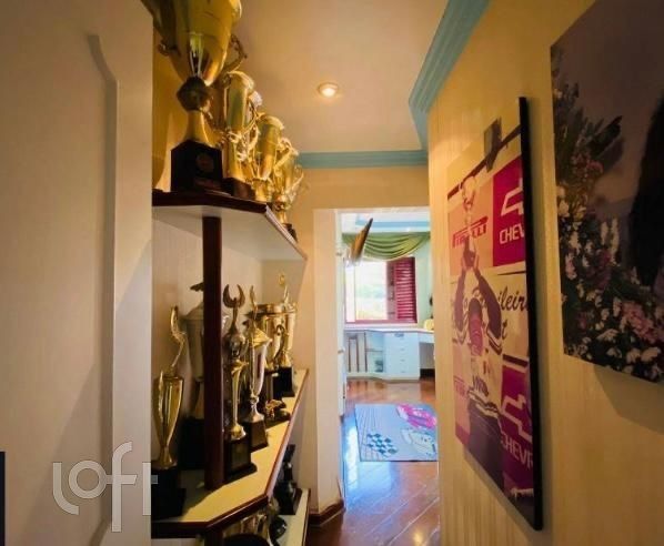 Apartamento à venda com 4 quartos, 165m² - Foto 19